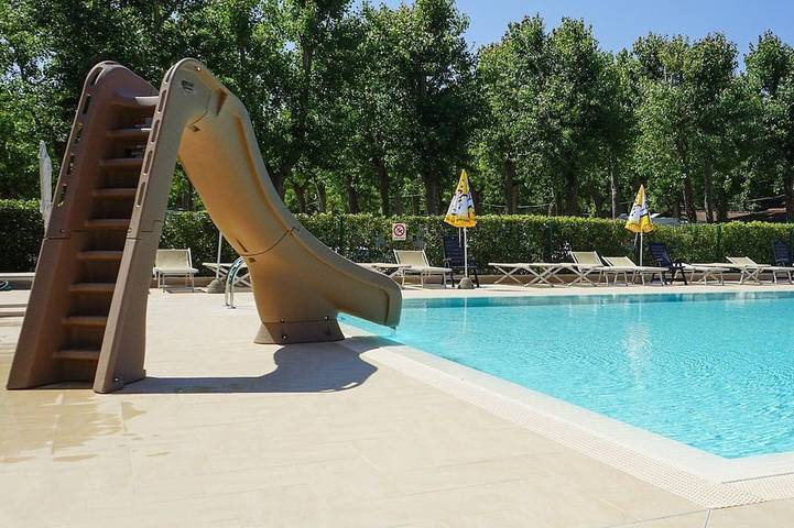 Ferienhaus für 4 Personen, mit Pool und Garten
