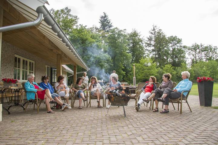 Villa für 28 Personen mit Terrasse in Losser, Twente