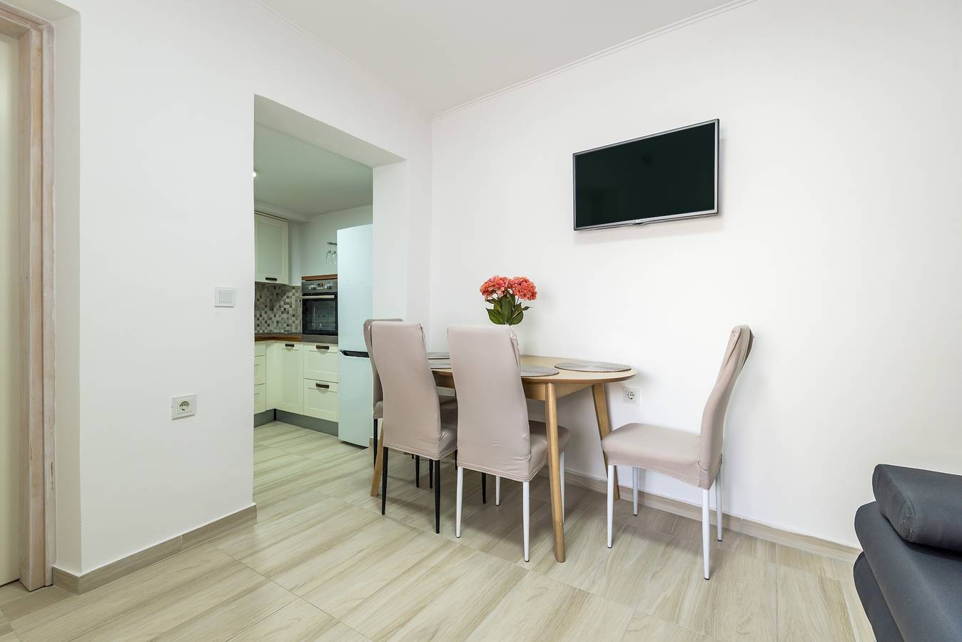 Ganze Wohnung, 1-Zimmer-Ferienwohnung mit Terrasse Sibenik A-21075-b in Sibenik, Šibenik-Knin
