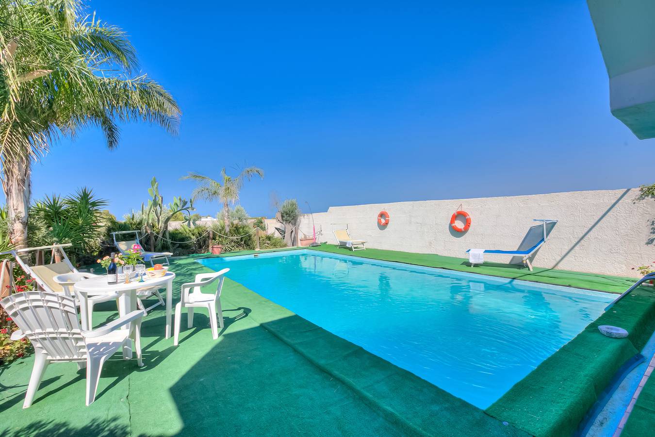 Villa Strea with pool in Torre Squillace, Golfo di Taranto