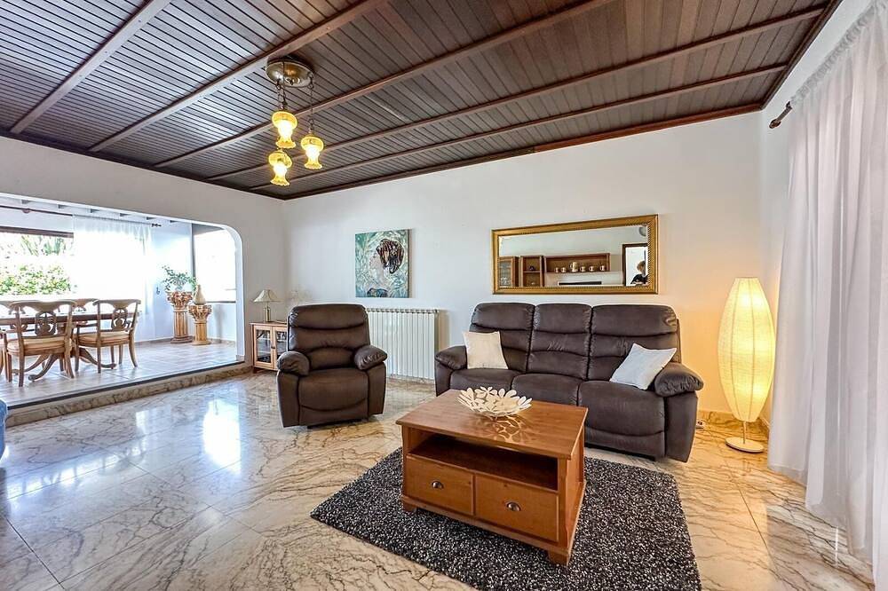 Villa Sol with 3 bedrooms  Nudist village, Charco del Palo, Lanzarote, with sea view. in Charco del Palo, Haría