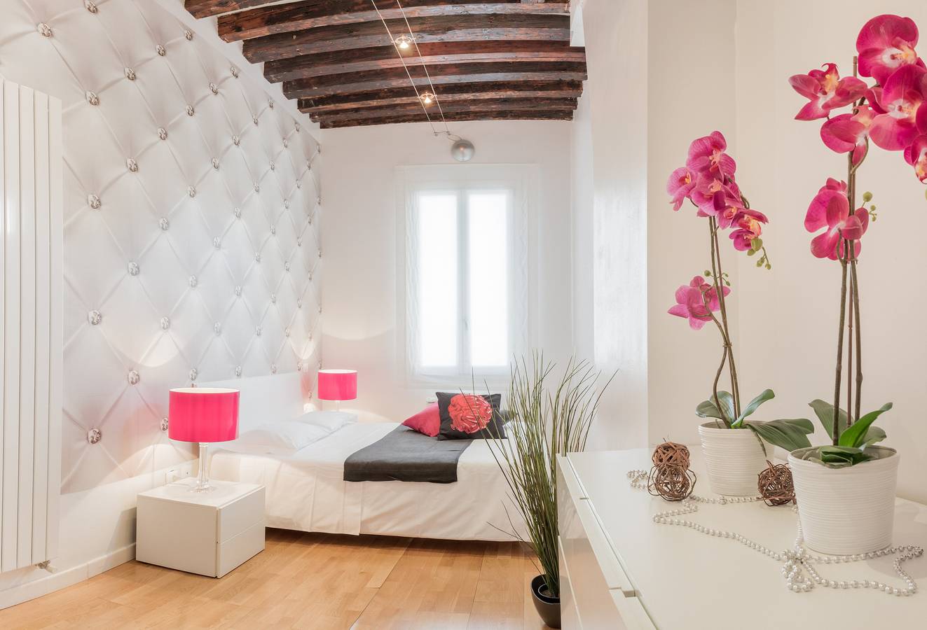 Entire apartment, Rialto Project Apartment 3 by Wonderful Italy in Venice, Venice Province