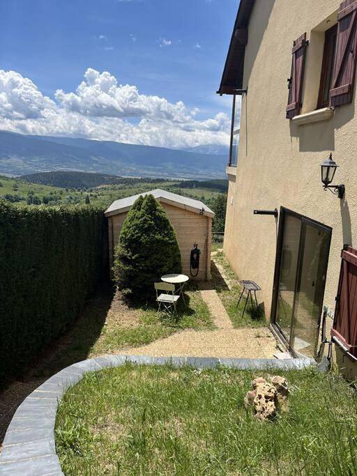 Gîte pour 5 personnes, avec vue et jardin, animaux acceptés à Targassonne - 3