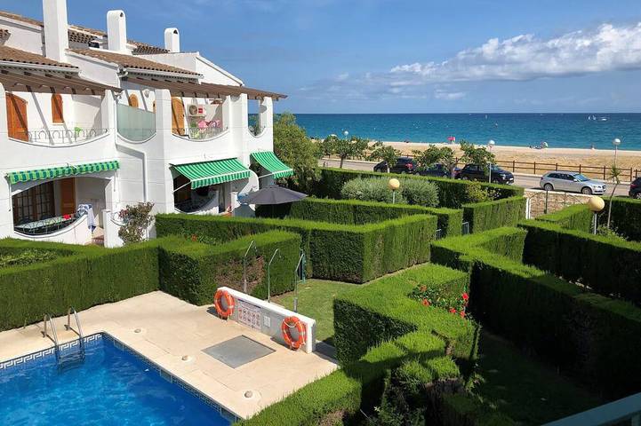 Ferienhaus für 5 Personen, mit Balkon und Pool sowie Garten - 1