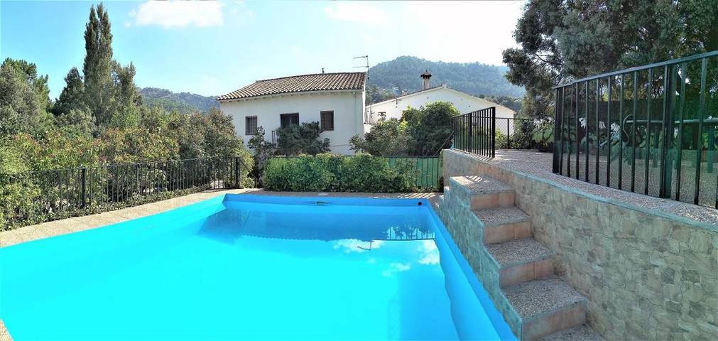 Casa rural para 22 personas, con jardín además de vistas y piscina - 1