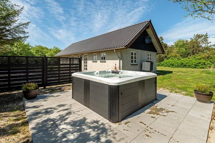 Urlaubsidylle auf Lysningen 1. Mit Wellness-Außenbereich, nahe am Strand, Natur und Gemütlichkeit in Lodbjerg Hede, Ringkøbing