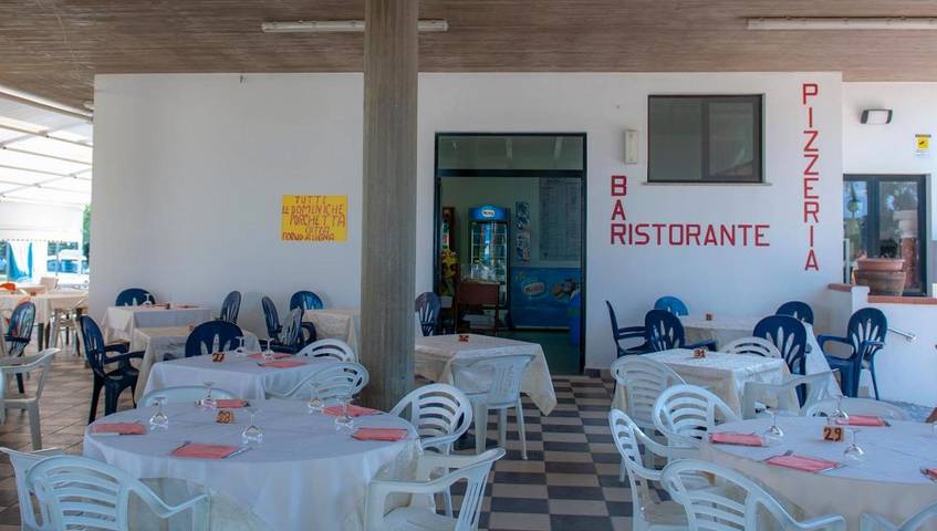 Camping für 4 Personen, mit Pool und Kinderpool sowie Garten und Ausblick, mit Haustier in den Abruzzen - 2