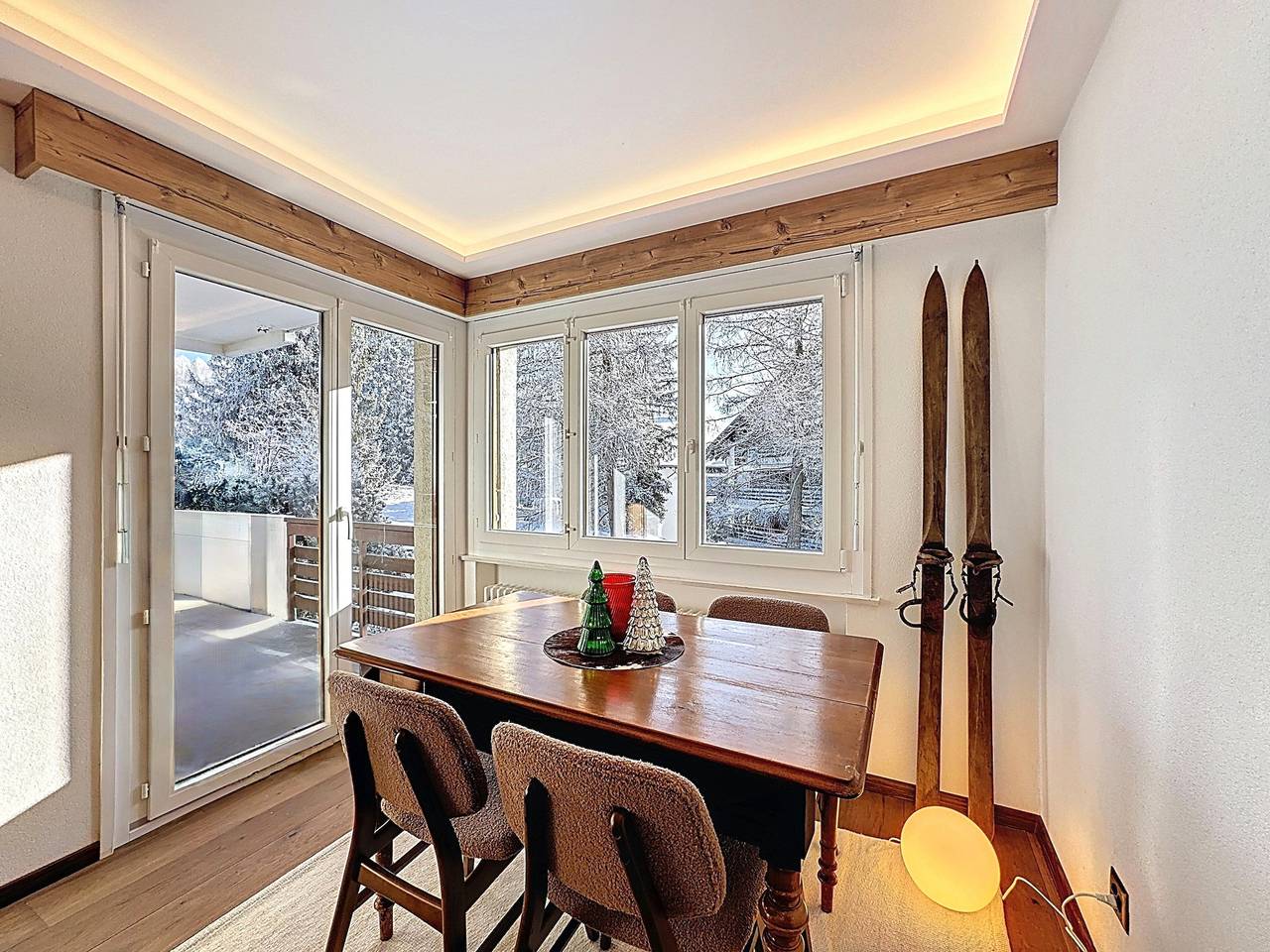 Ganze Wohnung, From green to slopes - Alpine ski and golf condo in Lens (Schweiz), Sion - Sierre & Umgebung