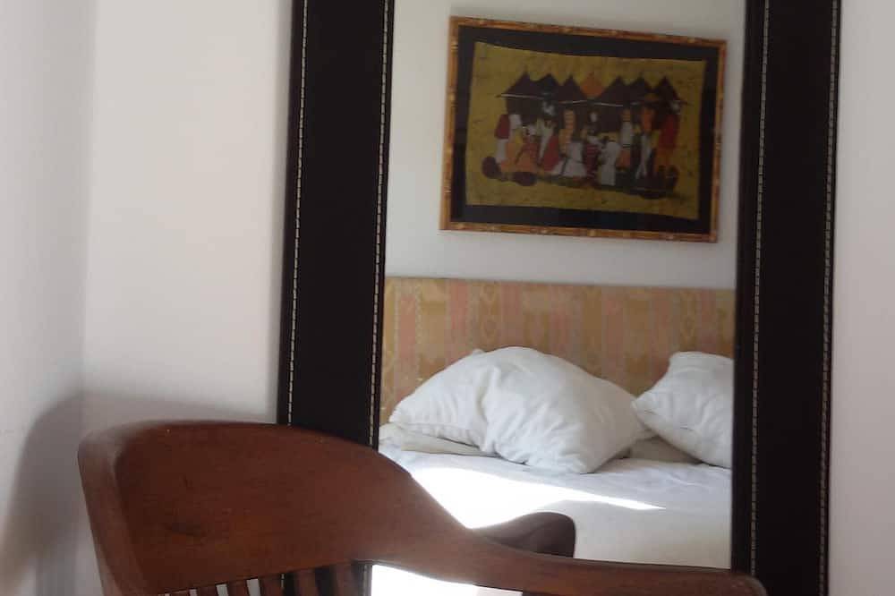 Apartamento entero, Precioso Bajo Con Jardin Orientado Al Sur, A 100M. De La Playa Barro in Barro (Llanes), Llanes
