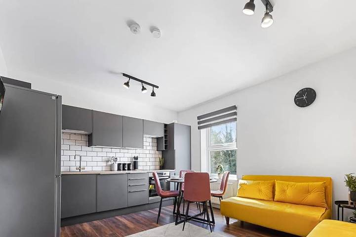 Holiday home for 11 people in Southampton