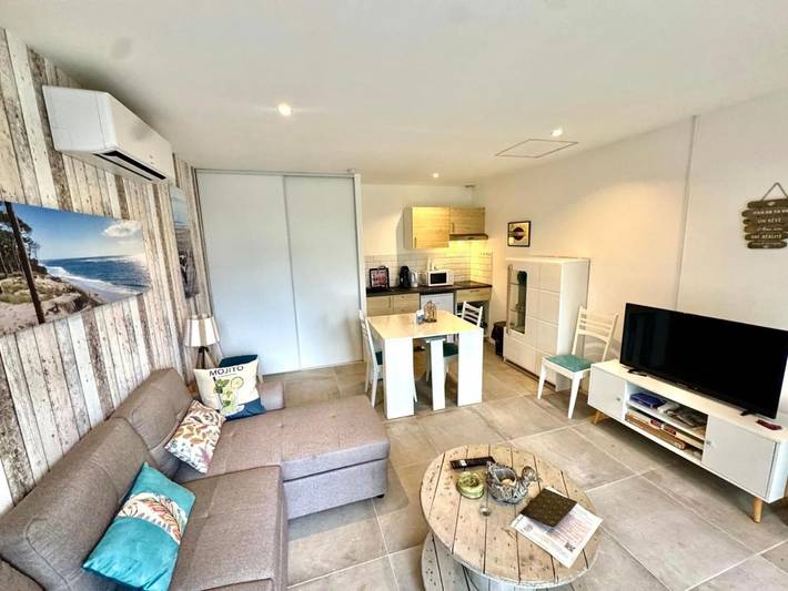 Location de vacances pour 4 personnes, avec vue ainsi que jardin et terrasse à Pontenx-les-Forges