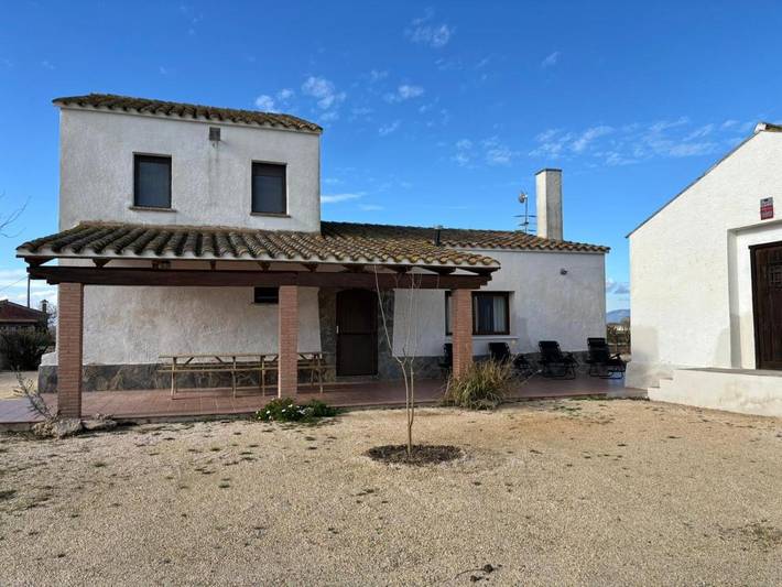 Albergue para 8 personas, con Terraza y Jardín además de Piscina para niños y Piscina en Delta del Ebro - 2