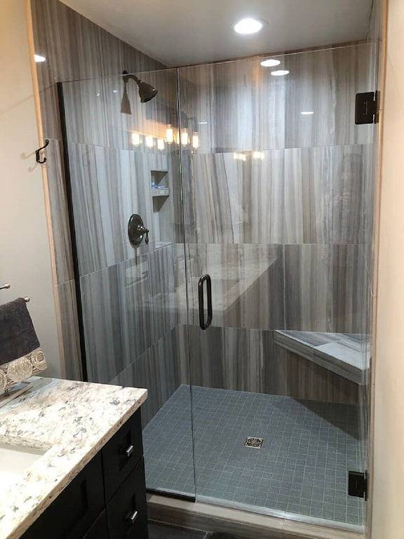 Ganze Wohnung, Erleben Sie die Main Street in Elkhart County