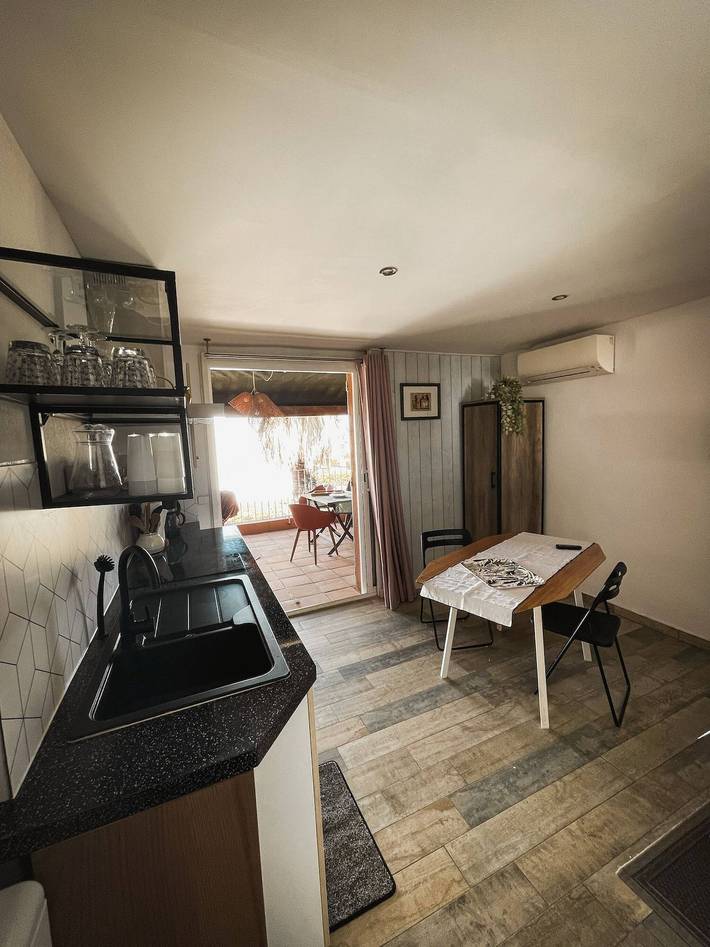 Gîte pour 2 personnes, avec terrasse à Giens - 2