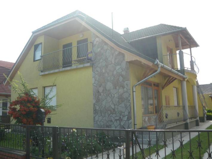 Ganze Wohnung, Mit möblierter Terrasse in Balatonboglar, Plattensee Südufer