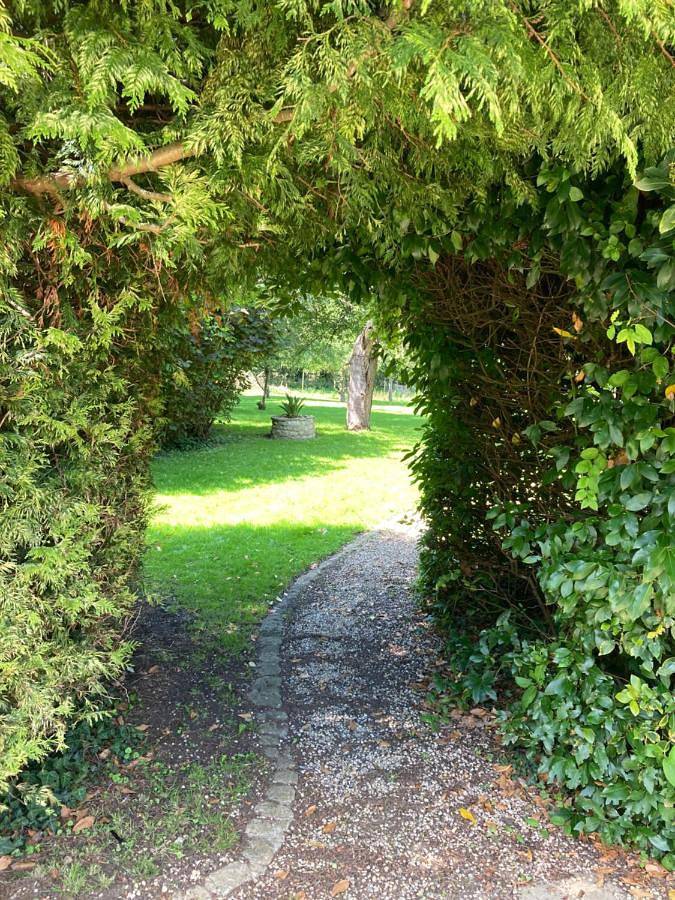 Location de vacances pour 4 personnes, avec vue et jardin à Blay