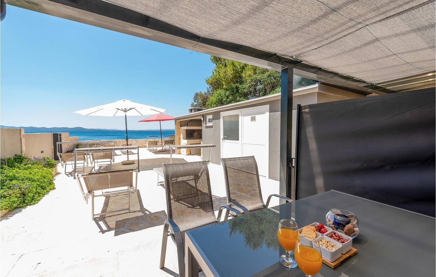 Ganze Ferienwohnung, Urlaub am Meer: 1-Zimmer-Wohnung mit Terrasse und Küche in Petrčane in Zadar (Kommun), Zadar