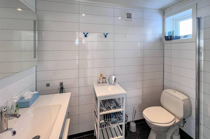 Lovely home in Eina with house sea view in Vestre Toten