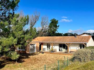 Gîte pour 6 personnes, avec jardin ainsi que vue et terrasse dans Plage du Phare (La Tranche-sur-Mer)