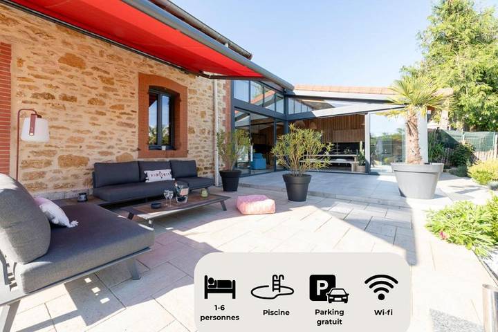 Location de vacances pour 5 personnes, avec Terrasse et Jardin ainsi que Piscine et Vue à Iguerande