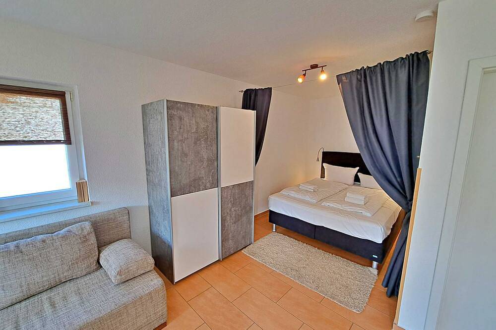 Ganze Wohnung, Appartement 02 im Nebengebäude - Haus Bella in Drei Kaiserbäder, Heringsdorf
