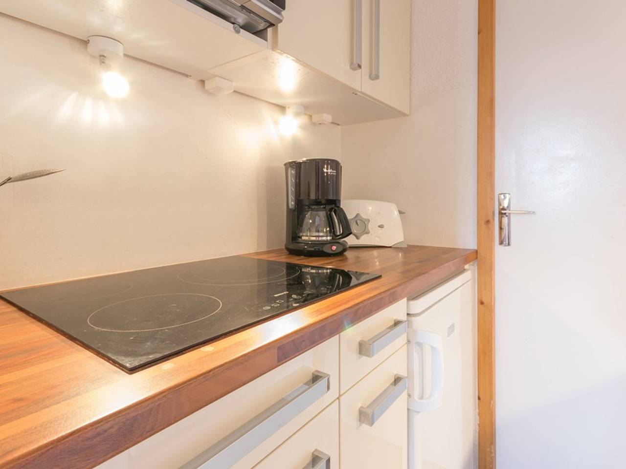 Appartement entier, Apt Chaleureux Proche Pistes avec Balcon & Tv - Montchavin in La Plagne, Bellentre