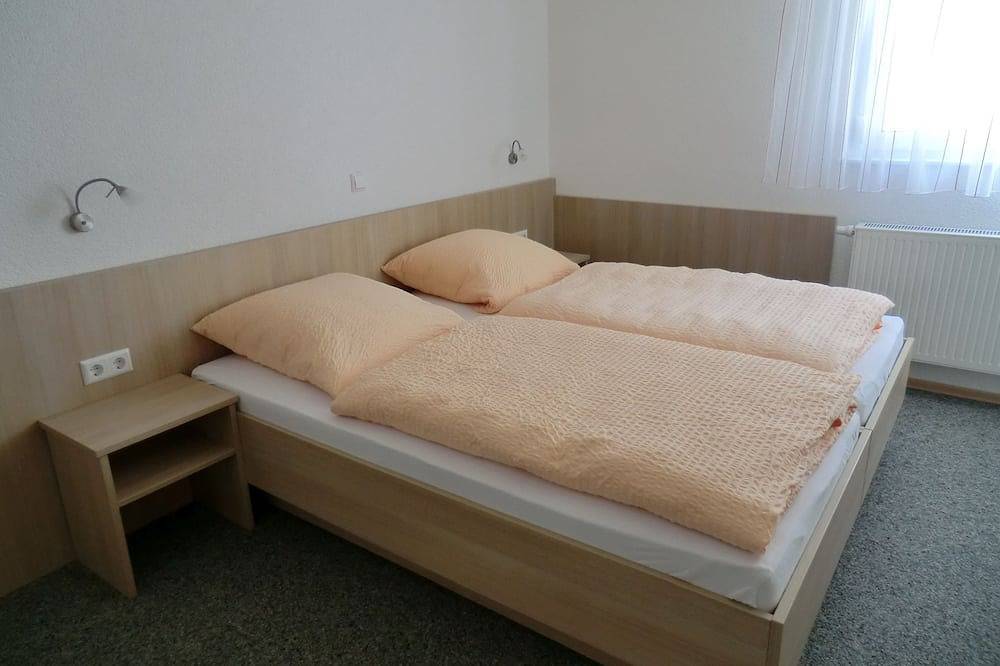 Ganze Wohnung, Ferienwohnung, 60qm, Terrasse, 2 Schlafzimmer, max. 5 Personen in Erbach (Baden-Württemberg), Alb-Donau-Kreis