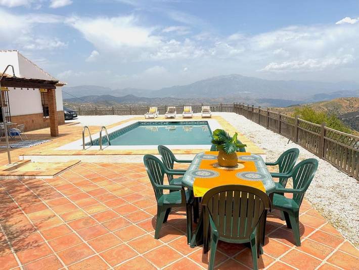 Casa rural para 6 personas, con Terraza y Jardín además de Piscina y Vistas en Almáchar - 2