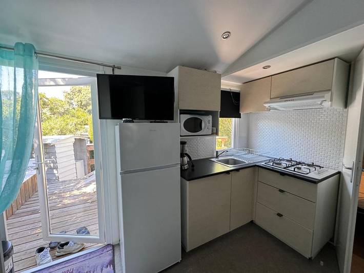 Camping pour 6 personnes, avec Terrasse ainsi que Jardin et Piscine