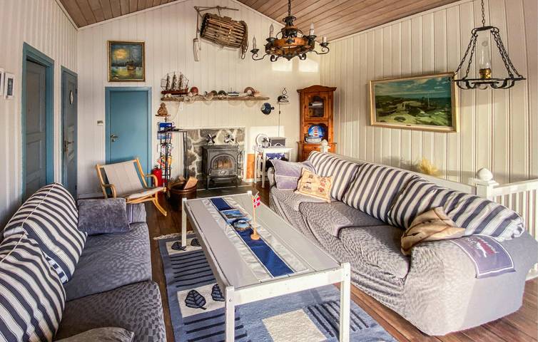 Ferienhaus für 6 Personen mit Terrasse in Lyngdal