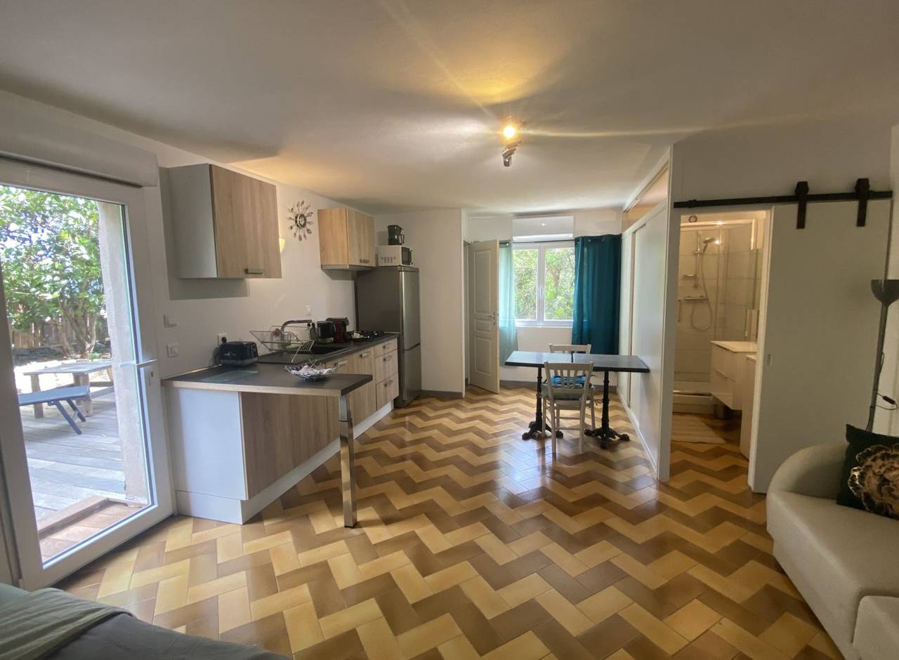 Grand studio rez-de-chaussée 2 Pers in Sotta, Arrondissement de Sartène