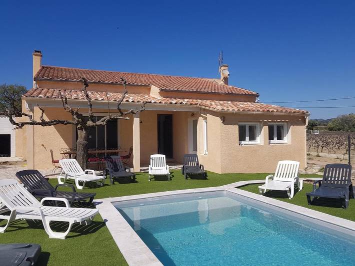 Appartement de vacances pour 2 personnes, avec Terrasse ainsi que Piscine et Vue à Tulette