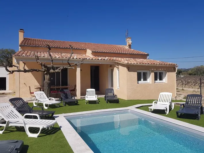 Appartement de vacances pour 2 personnes, avec piscine ainsi que vue et terrasse - 1