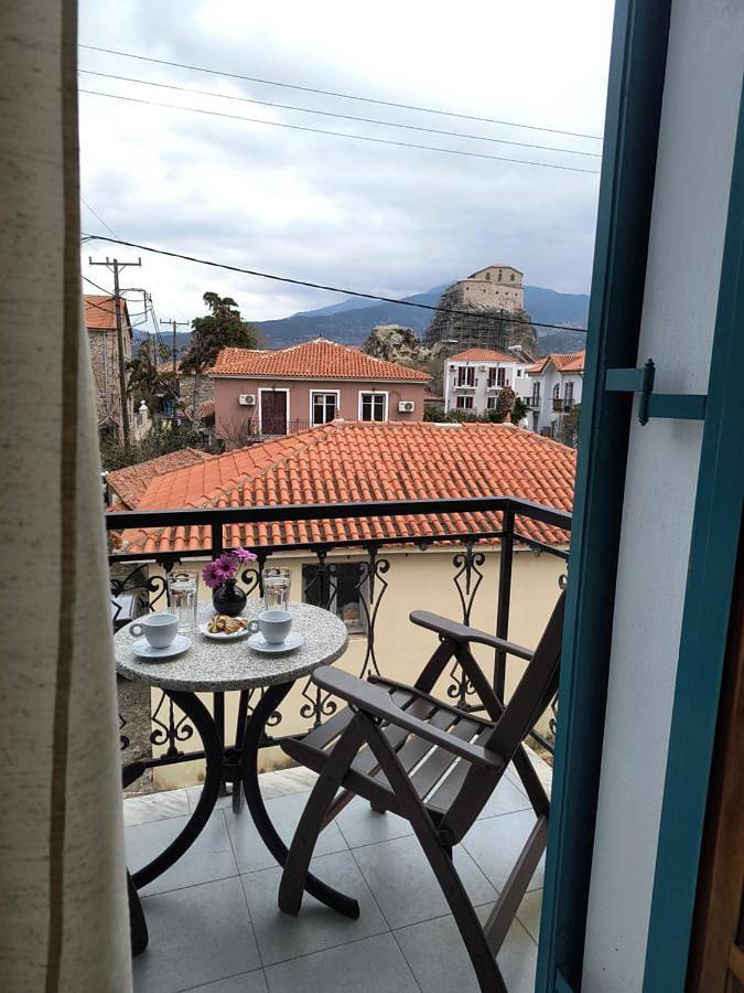 Chambre d’hôte pour 3 personnes, avec vue ainsi que balcon et jardin