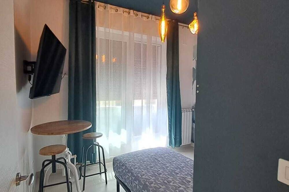 Apartamento entero, Formiae Hsg - Panoramic Central Holiday Home - With Car Parking In Box (No Suv) in Formia, Provincia de Latina