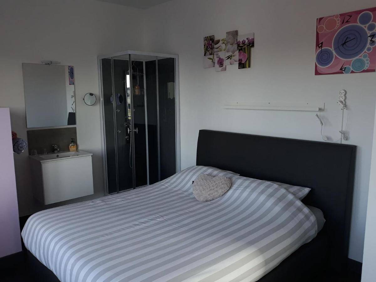 Deluxe Double Room with Shower in Cerexhe-Heuseux, Soumagne