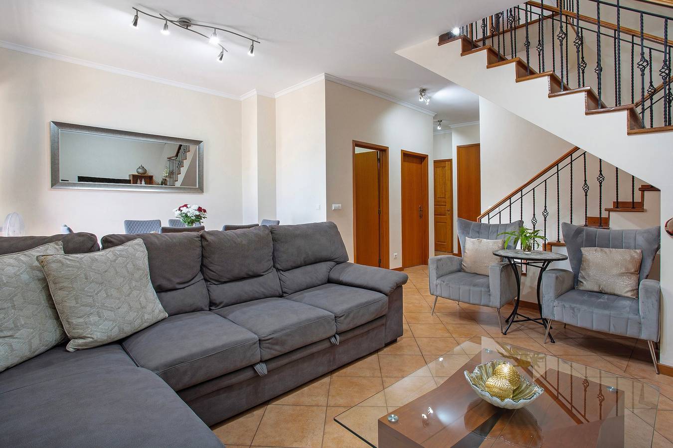 Ganze Wohnung, Apartment 'Lobos Flat' mit Meerblick, privater Terrasse und Wlan in Câmara de Lobos, Madeira