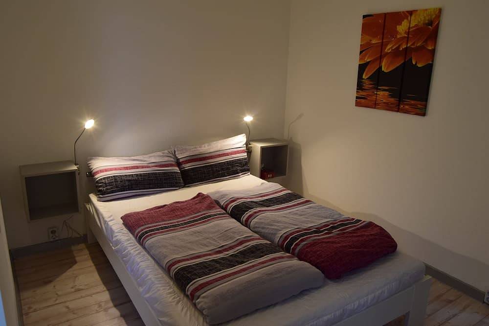 Ganze Wohnung, Family apartment directly at the playground with terrace in Godendorf, Mecklenburg-Strelitz
