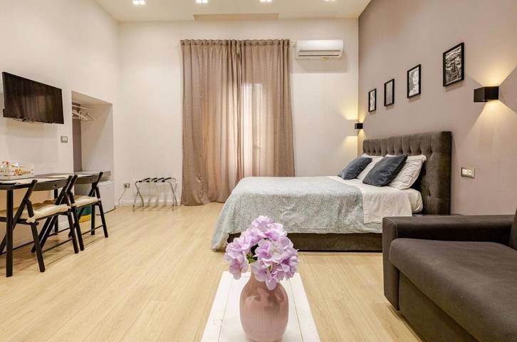 Casa vacanza per 14 persone, con balcone e panorama a Napoli