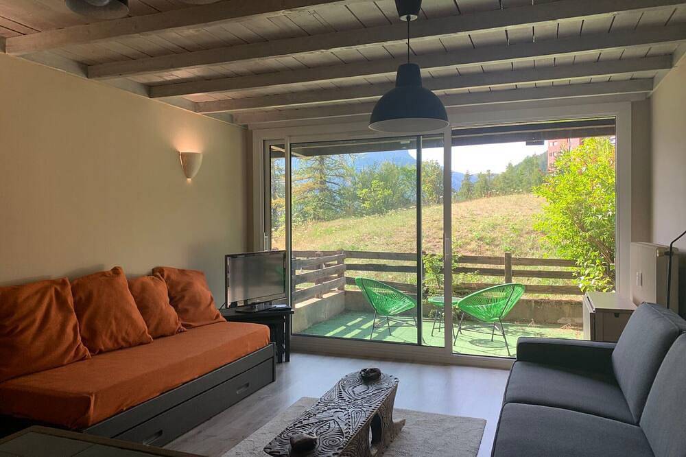 Entire apartment, Renovated studio 4/5 ppl, south balcony, Pra Loup in Pra-Loup, Uvernet-Fours