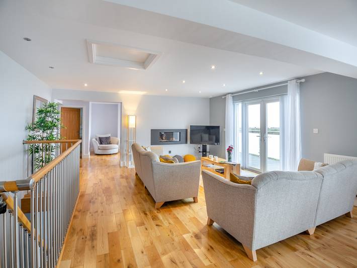 Log cabin for 7 people, with garden, with pets in Barmouth