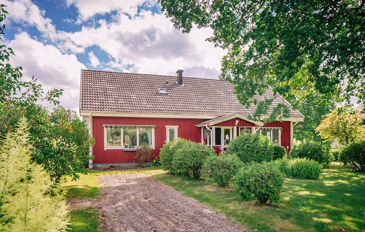 Ferienhaus für 8 Personen, mit Terrasse und Garten in Gullspang - 2