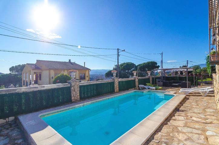 Casa rural para 8 personas, con terraza en Massanet de la Selva - 2