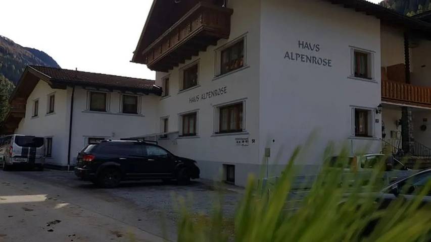 Ferienwohnung für 5 Personen, mit Balkon und Garten in Tiroler Oberland - 2
