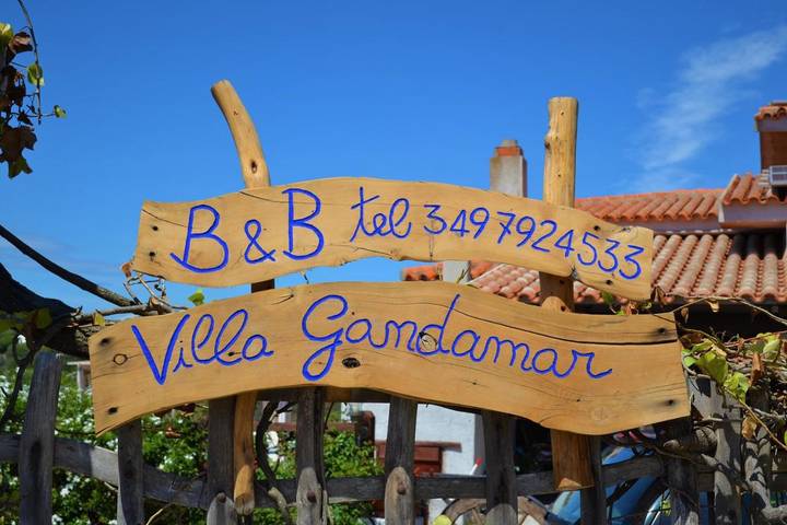 B&b per 2 persone, con giardino e panorama a Santa Teresa di Gallura