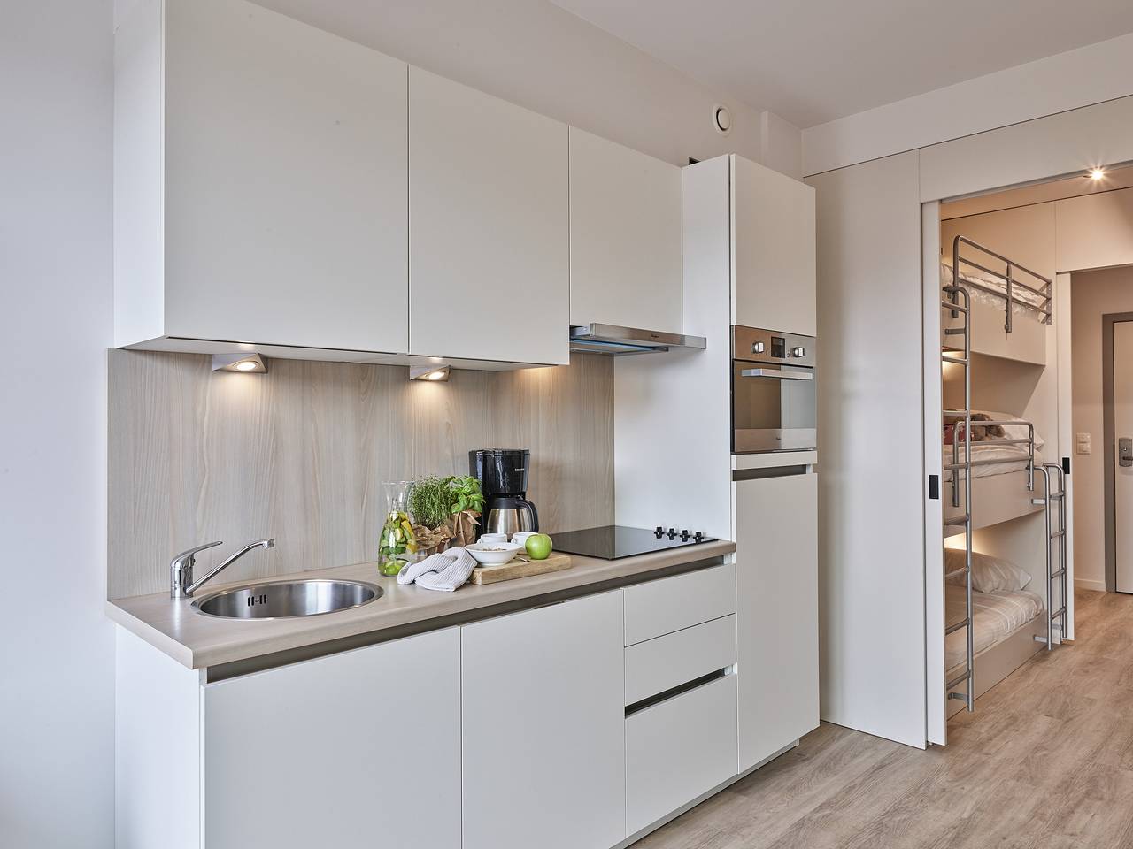 Holiday Suites Jabbeke — Suite familiale | 2 adultes - 3 enfants in Jabbeke, Flandre-Occidentale