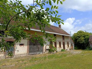 Gîte pour 10 personnes, avec jardin dans Charny-Orée-de-Puisaye