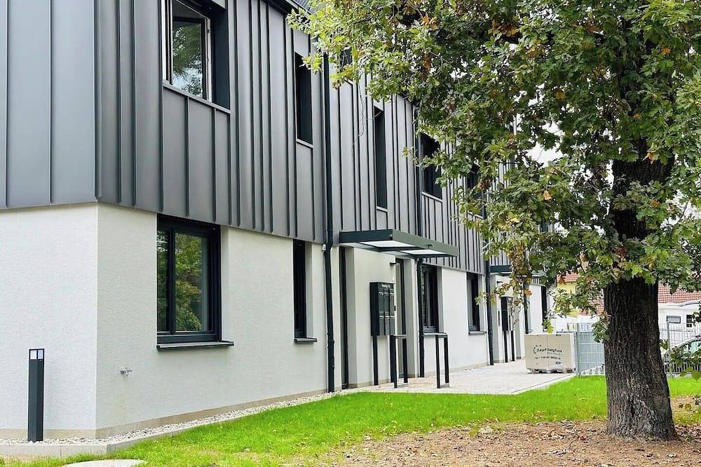 Ganze Wohnung, Balkon-Kostenloser-Parkplatz-Waschtrockner-Smarttv-Kostenlose Stornierung-Küche in Erlangen, Franken