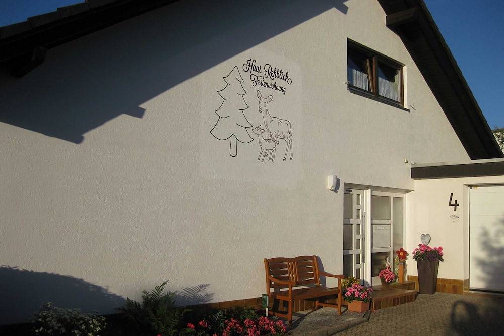 Ganze Wohnung, Haus Rehblick - Ferienwohnung 77qm, 2 Schlafräume, max. 5 Personen in Bräunlingen, Mittlerer Schwarzwald