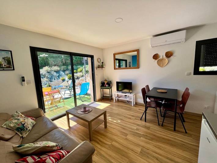 Gîte pour 4 personnes, avec Terrasse et Vue à Beaucroissant